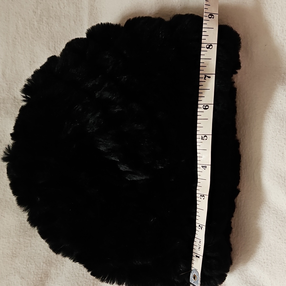 Rabbit Fur Hat - Picture 3 of 4